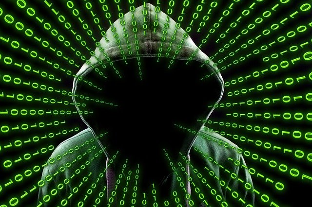 Blackout-Szenario: Hackerangriff. IT-Experten decken immer wieder Sicherheitslücken in den Systemen unsrer Infrastruktur auf.