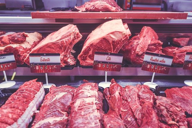 Bundesumweltamt will Fleischkonsum zur Klimarettung reduzieren. Auch Milchprodukte sollen durch pflanzliche Ersatzprodukte ersetzt werden.
