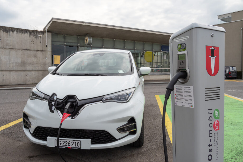 Elektroauto – günstig laden, das war einmal. Strom für 100 Kilometer an Ladesäulen mittlerweile teurer als Diesel.