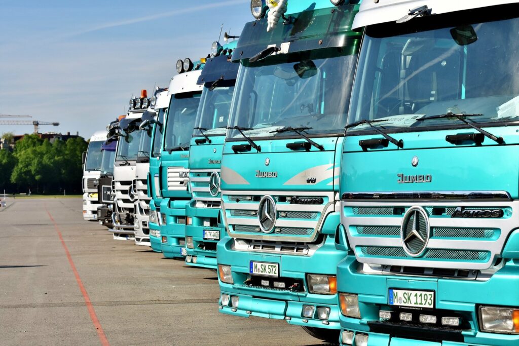 Logistikunternehmen fürchten Insolvenzwelle. Versand von Online-Bestellungen könnten sich aufgrund hoher Dieselpreise bald verteuern. 