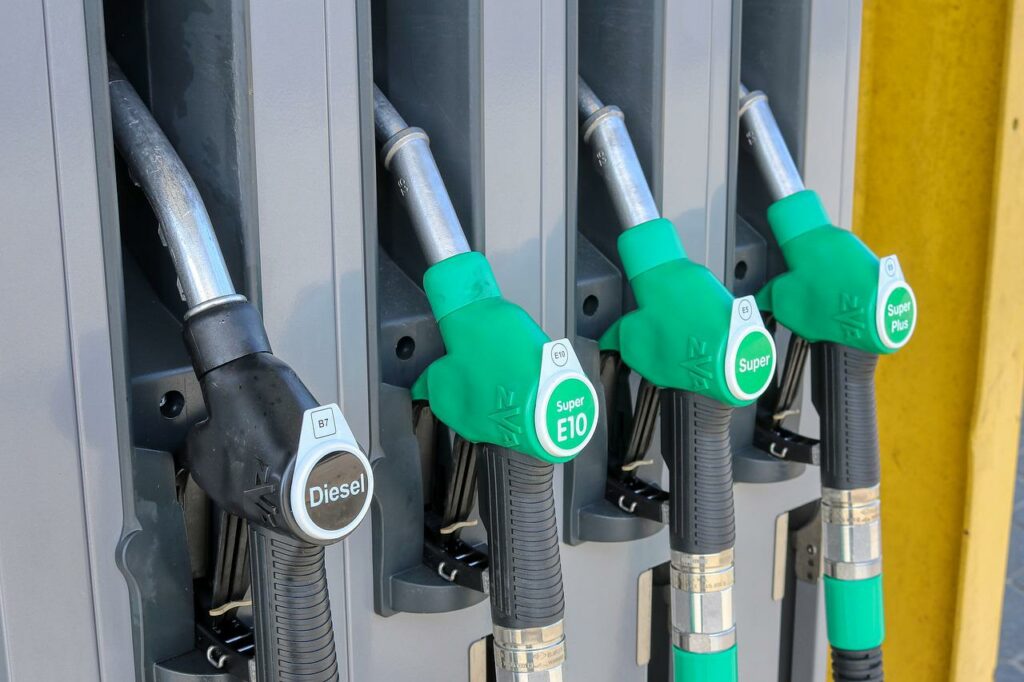 Deutschland hat in Europa höchsten Preisanstieg für Kraftstoffe. Preis für Diesel seit Kriegsbeginn um 23 Prozent gestiegen.