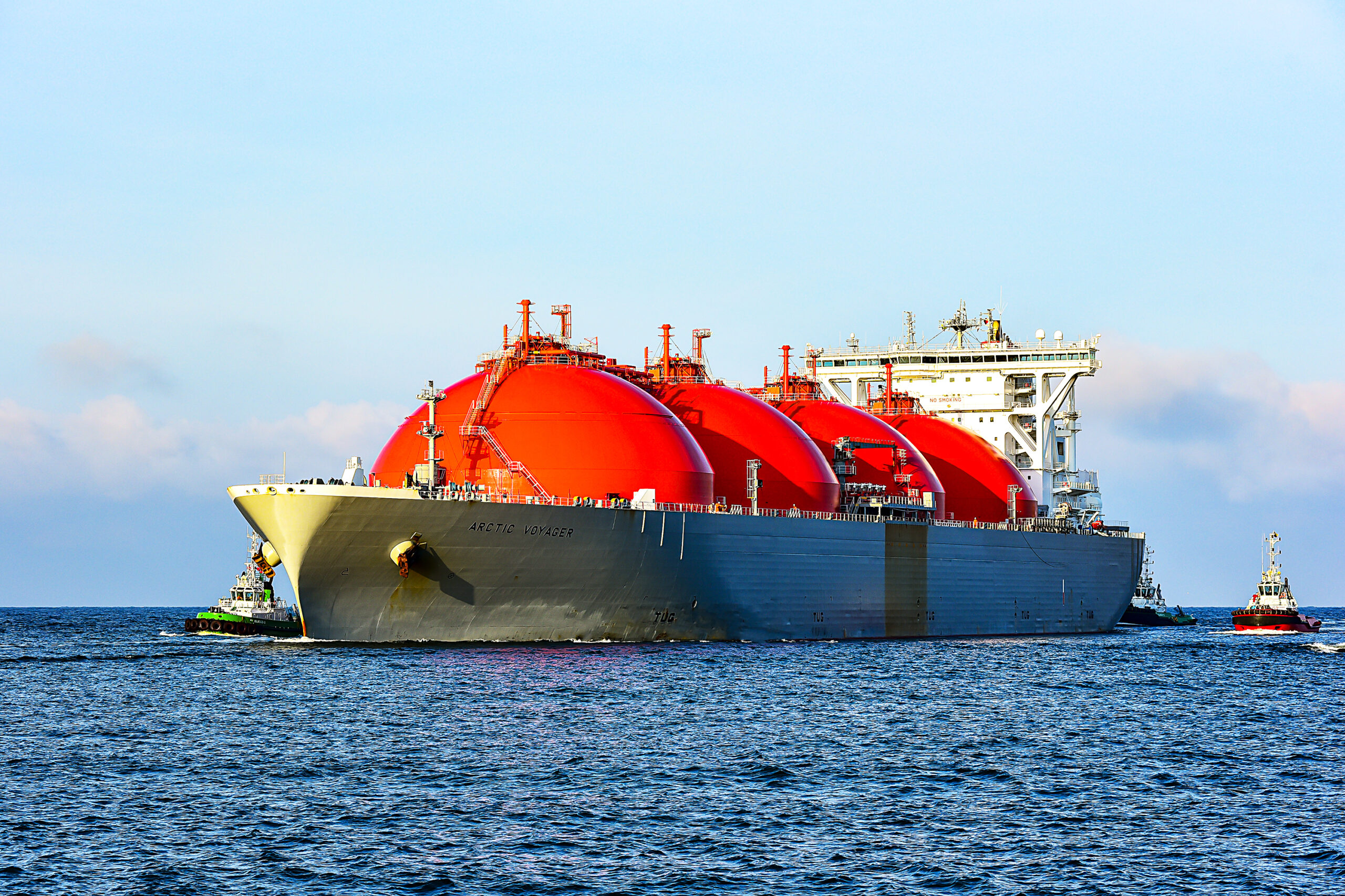 Dispute over LNG terminals: Habeck vs. environmental associations