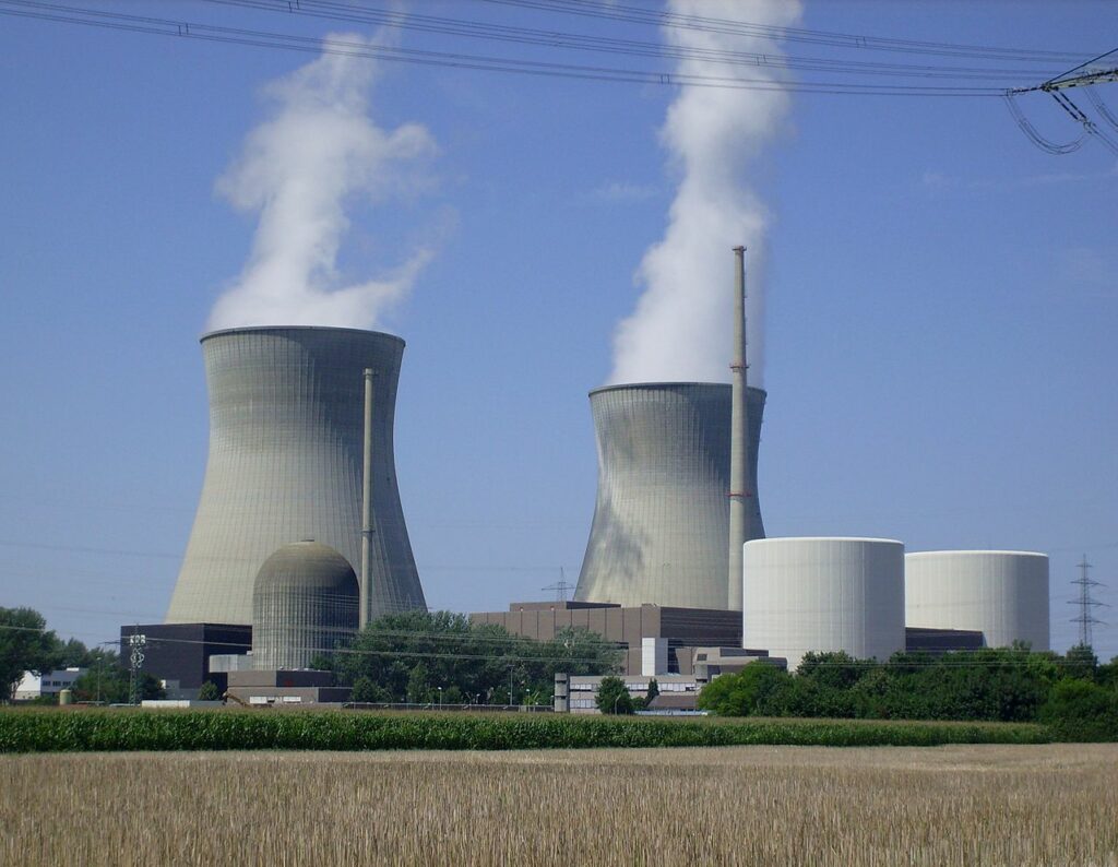 TÜV widerspricht Habeck  bei Laufzeitverlängerung. Genug Brennelemente vorhanden, um Atomkraftwerke weiterzubetreiben.