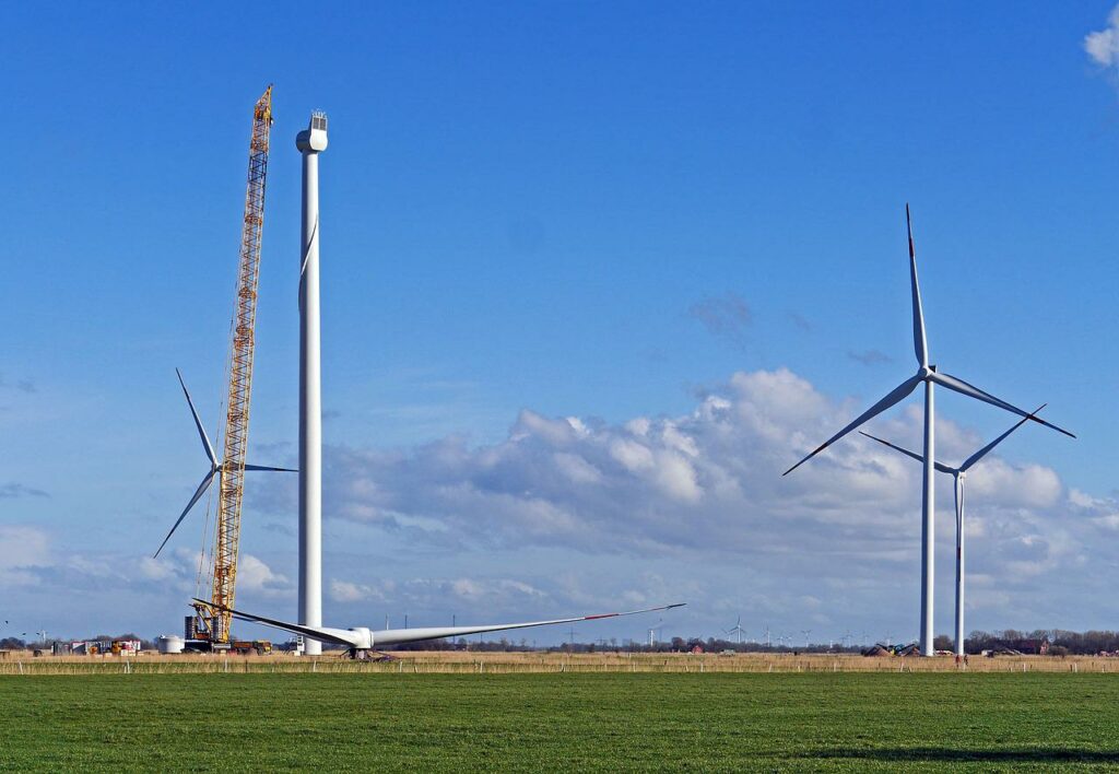 Windkraftausbau: Wunschdenken und Realität. Explodierende Rohstoffpreise verhindern weitere Investitionen. Habeck plant Ausfallbürgschaften