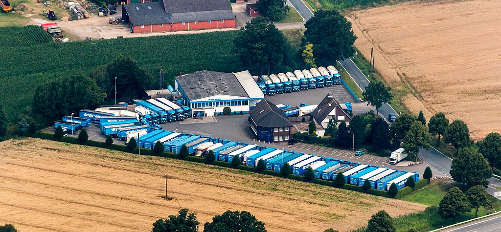 Lieferketten durch AdBlue-Mangel in der Logistikbranche bedroht. Volatile Lage auf dem AdBlue-Markt. Kein chemischer Ersatz für AdBlue