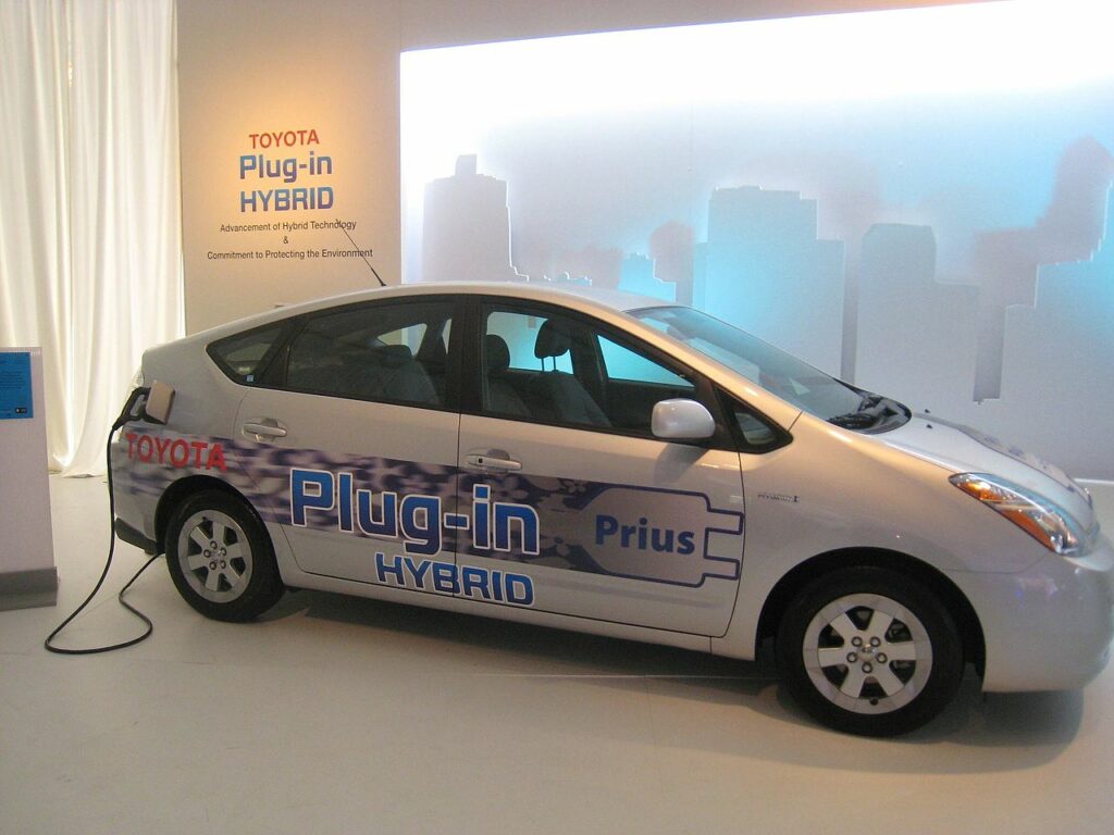Plugin-Hybrid-Autos, weniger als 20 Prozent der Dienstwagen werden elektrisch geladen. Staat stellt Förderung zum Jahresende ein
