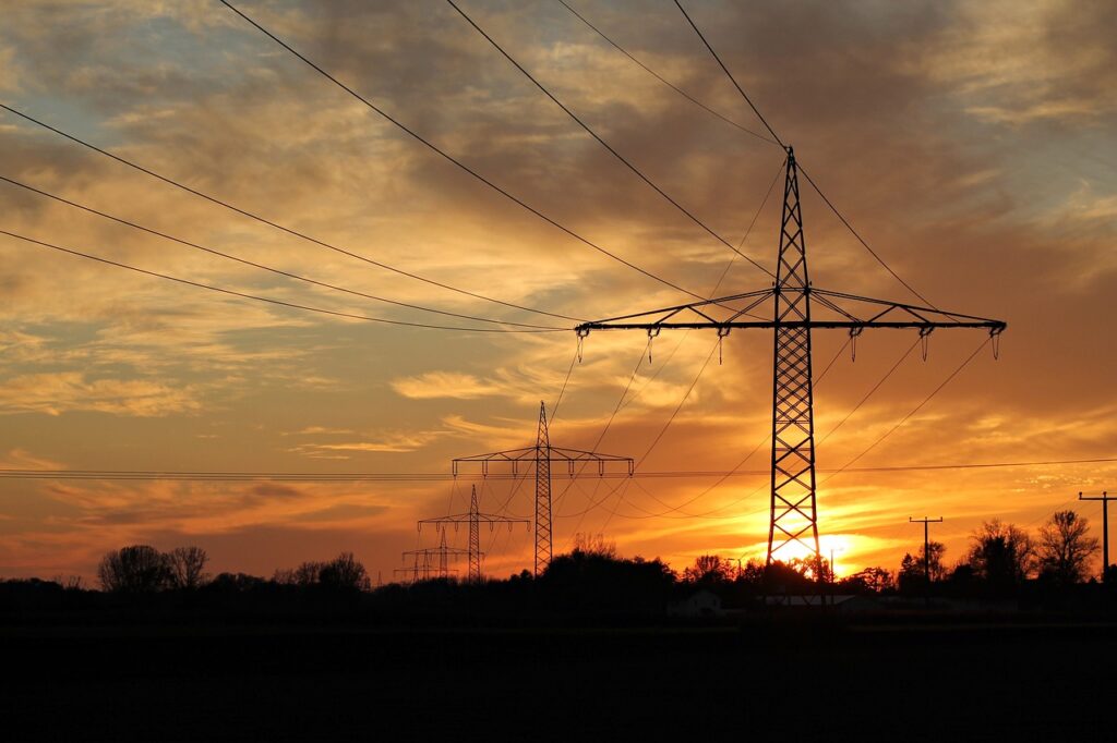 TenneT droht in Holland neue Wohngebiete nicht mehr an das Stromnetz anzuschließen. Netzausbau kann zukünftigem Strombedarf nicht folgen 