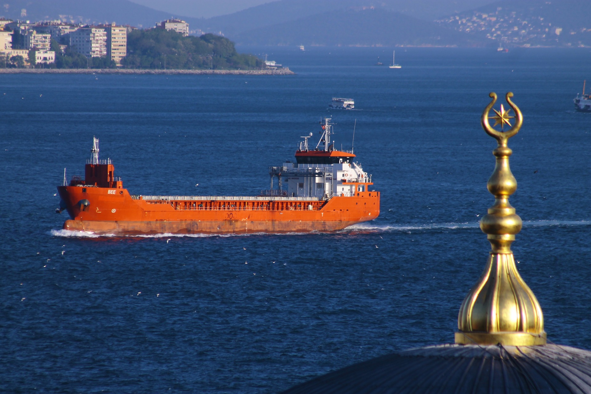 Folge des Preisdeckels auf russisches Öl: Tankerstau am Bosporus