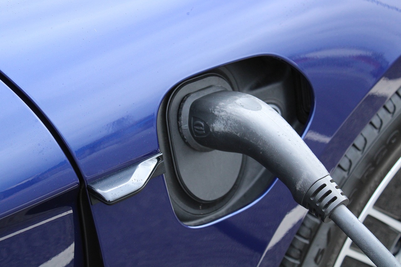 Habeck plant neues Abschalt-Gesetz für Elektroautos und Wärmepumpen