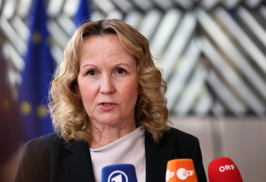 Umweltministerin Lemke bekräftigt Atomausstieg zum April. CDU kritisiert Atomausstieg als 'Absurd' - ohne Not Kohleverbrennung zu erhöhen