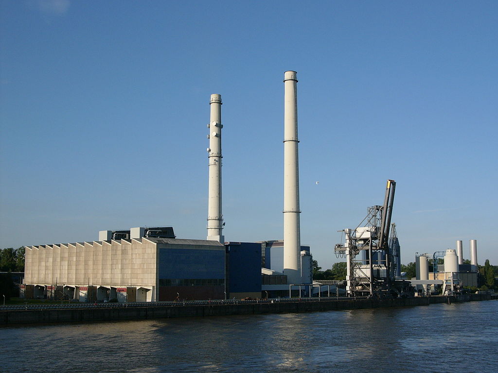 Verzögerungen beim Energiepark Hafen - Kohlekraftwerk Wedel läuft bis Ende 2025 im Vollbetrieb, um Fernwärmeversorgung zu garantieren