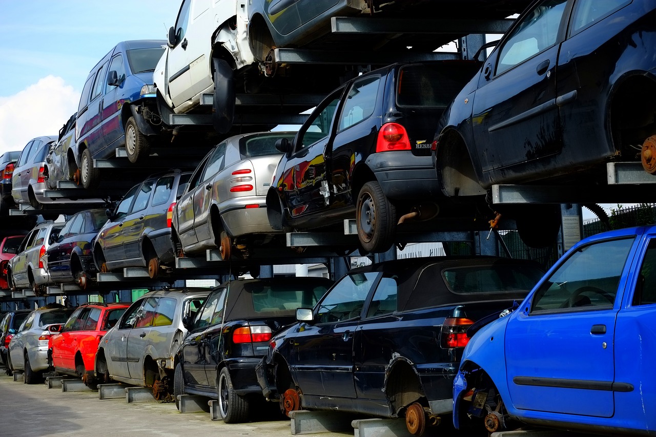 Umstieg auf Elektroautos beschleunigt den Export alter Gebrauchtwagen nach Afrika