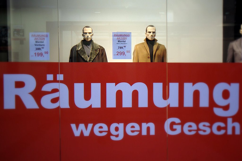 Firmenpleiten in Deutschland steigen rasant. Große Namen fallen. 125000 Jobs in Gefahr. Droht eine neue Wirtschaftskrise?