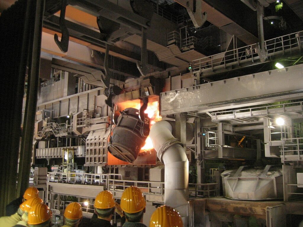 ArcelorMittal: Stahlwerk Hamburg vor erneuter Kurzarbeit wegen zu hoher Energiekosten und geringer Nachfrage 