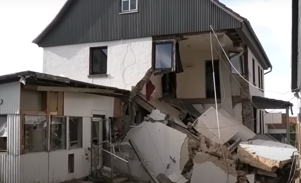 Explosion eines Batteriespeichers zerstört Wohnhaus im hessischen Lauterbach. Mehrere ähnliche Fälle im September 