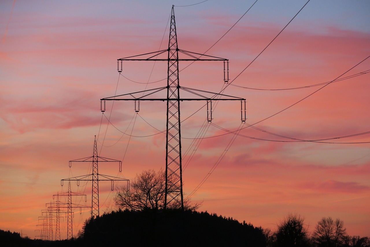 Abregelung von 8.000 GWh erneuerbarem Strom aufgrund schwacher Stromnetze