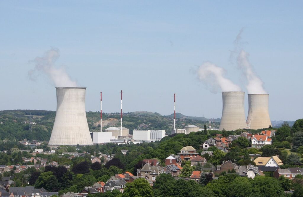 Umfrage in Belgien -  80% der Befragten möchten die Betriebsdauer der bestehenden Reaktoren verlängern und in neue Technologien investieren