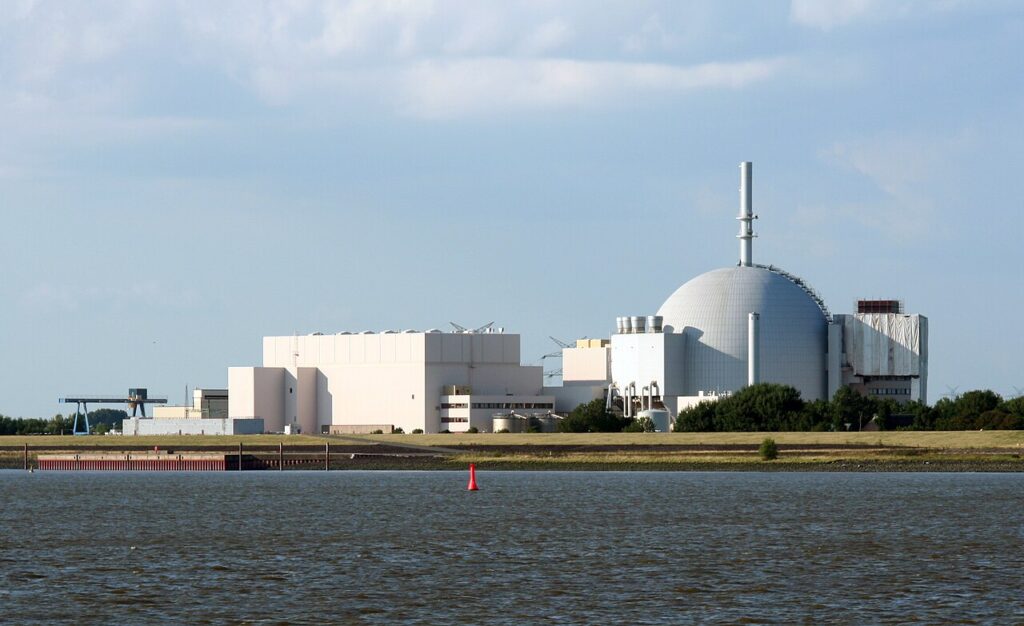Ist in Deutschland eine Rückkehr zur Atomkraft möglich? Eine Betrachtung der technischen, finanziellen und rechtlichen Aspekte 