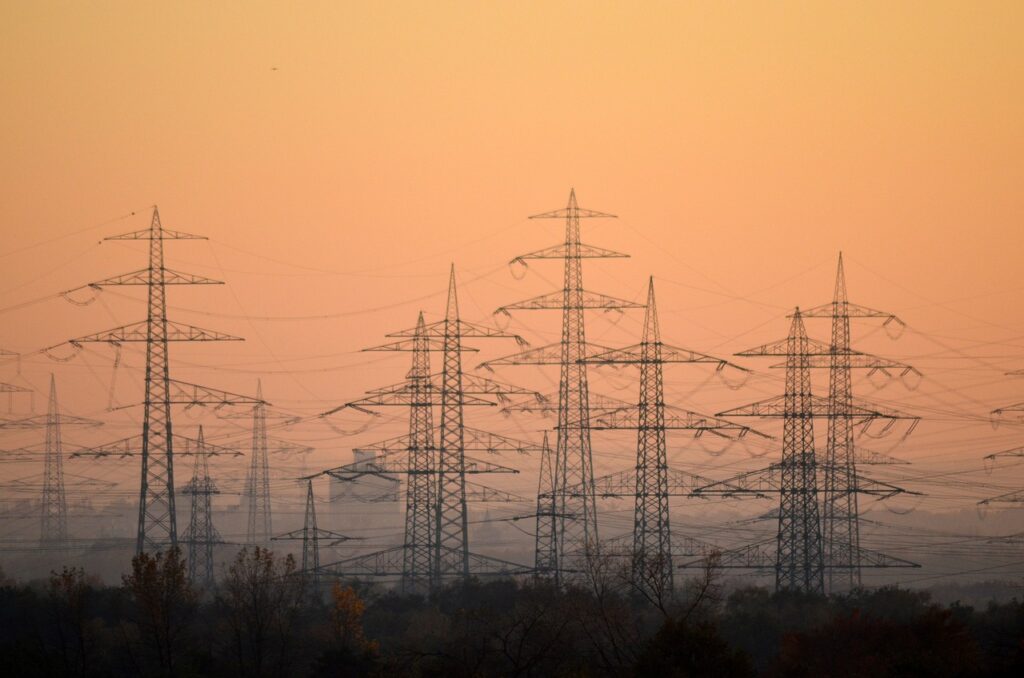 Deutschland erwägt Übernahme des Stromnetzes von Tennet. Will sich der holländische Netzbetreiber der Investitionsverpflichtung entziehen?