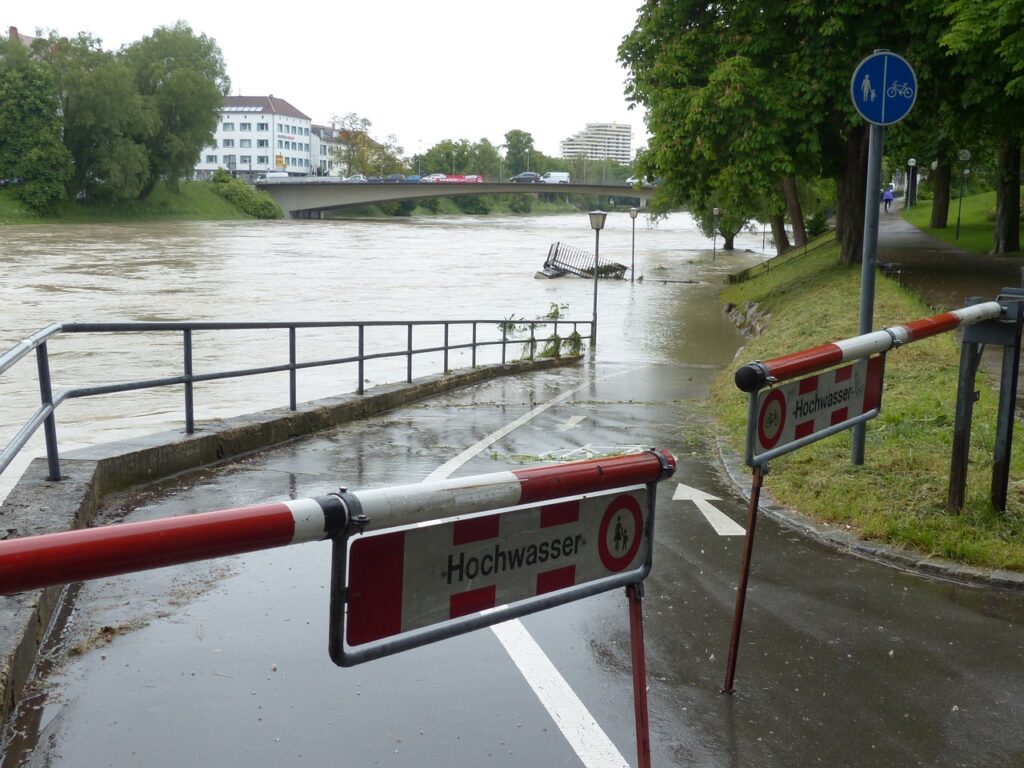 Hochwasser und Katastrophenschutz in Deutschland: Wer ist zuständig? Welche Rolle spielt der Bund? Finanzielle Unterstützung und Schuldenbremse