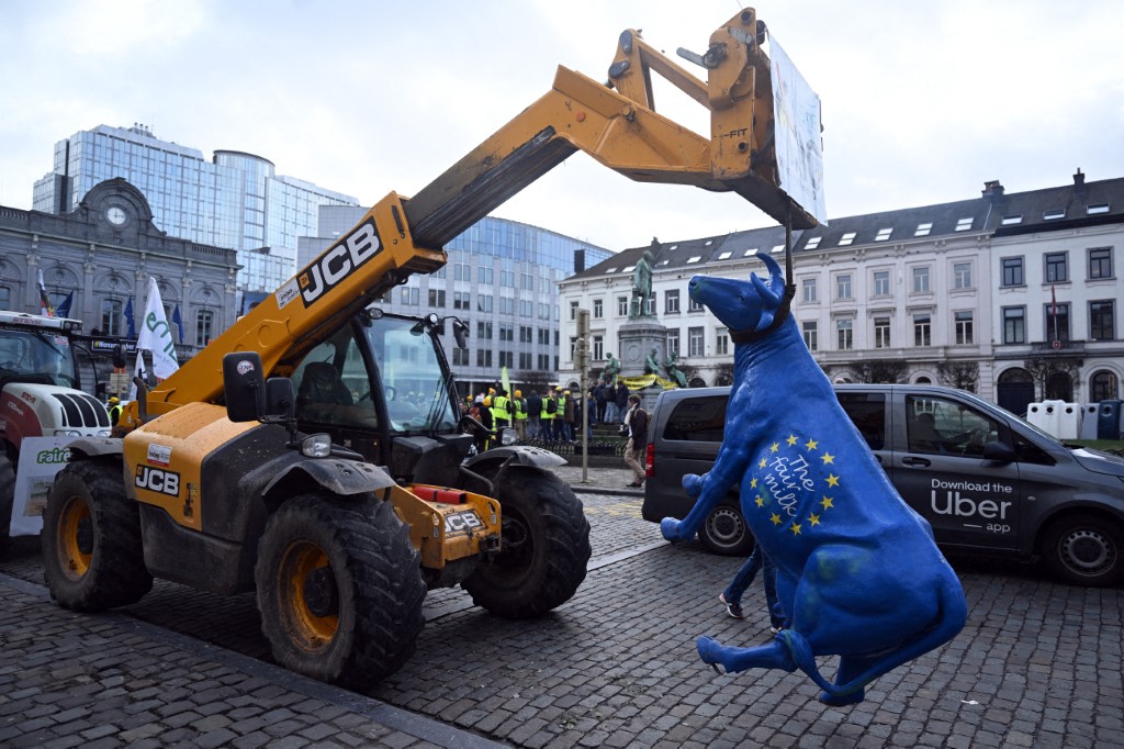 Bauernproteste in Deutschland und Frankreich: Brüssel lockert Auflagen