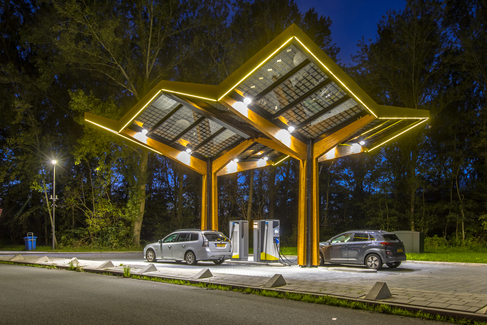 Ladestation an jeder Tankstelle - Scholz' E-Auto-Plan ist eher reine Symbolpolitik als ein Durchbruch in der Elektromobilität