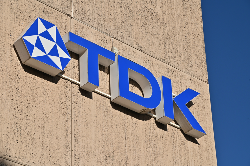 Elektronikhersteller TDK plant, die Hälfte seiner Standortbelegschaft in Heidenheim zu entlassen. Mitarbeiter komplett überrascht.