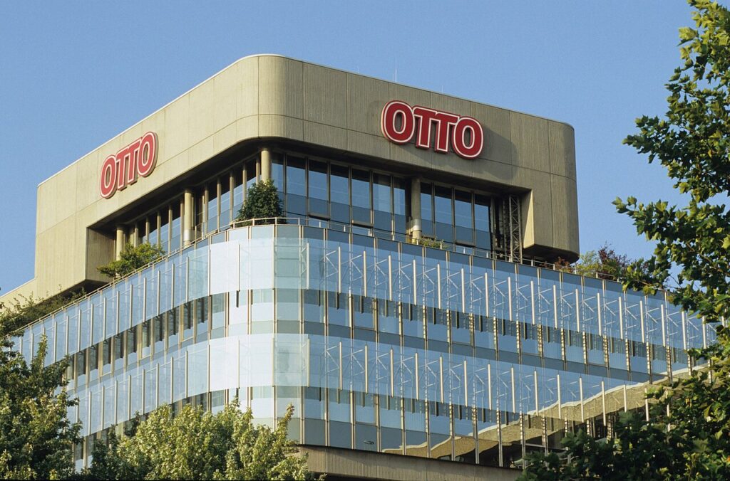 Otto Group: Neues Logistikzentrum in Polen ermöglicht es, große Teile Deutschlands am Tag nach der Bestellung zu beliefern.