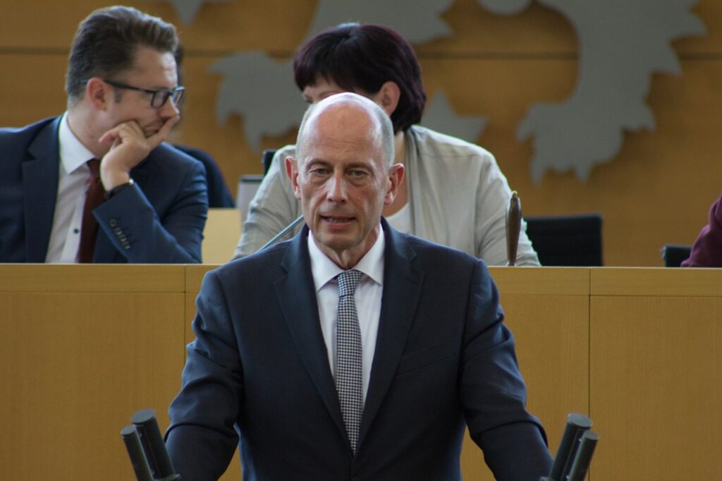Wirtschaftsminister Tiefensee enttäuscht - nächster Automobilzulieferer schließt ohne Vorwarnung sein Werk in Thüringen