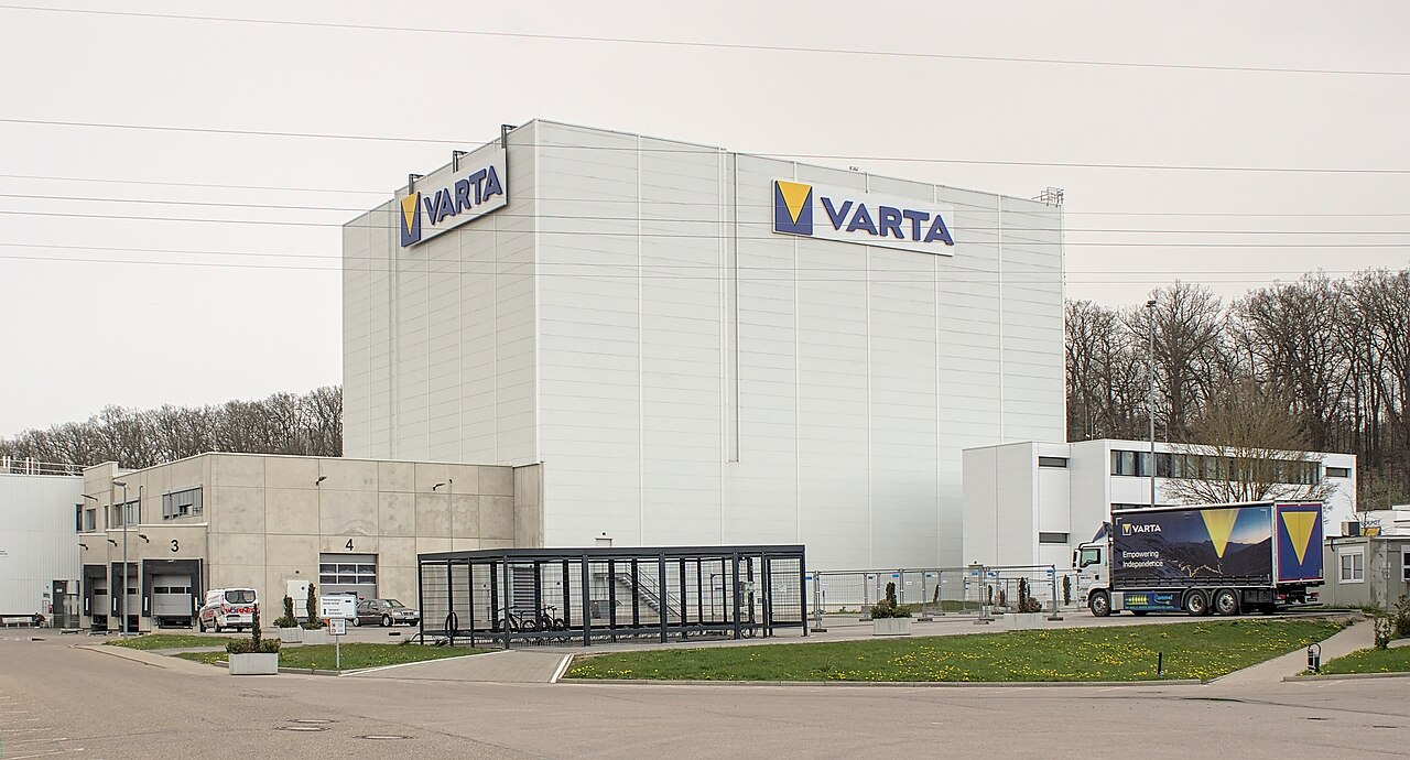 Nachfrageflaute bei Energiespeichersystemen: Varta verschärft Sparprogramm und streicht Jobs