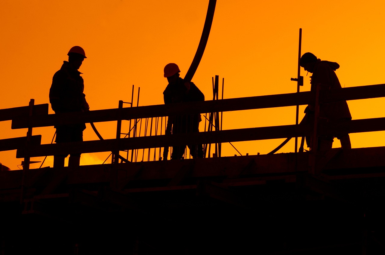 Baukrise 2024: Drohender Einbruch und 10.000 Arbeitsplätze in Gefahr!