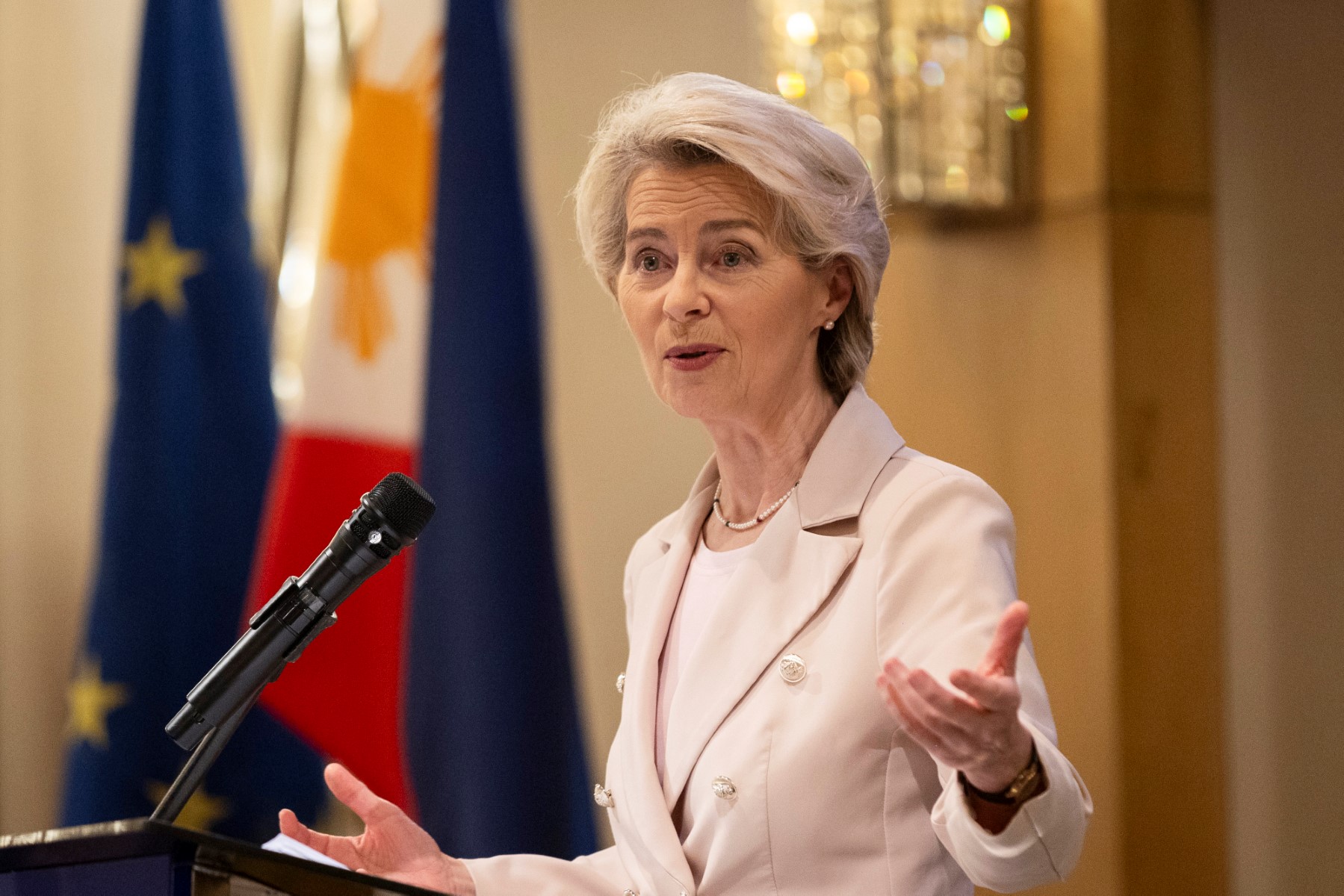 Ursula von der Leyen plant Umwandlung privater Ersparnisse in Investitionen