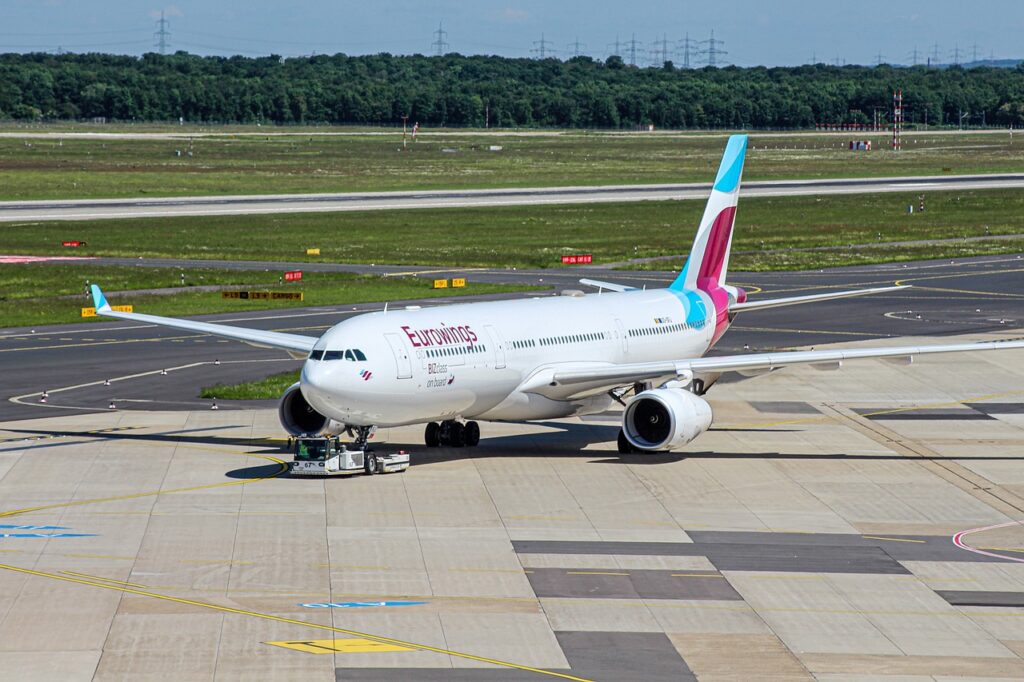 Eurowings kürzt Flugangebot: Über 1.000 Flüge von und nach Hamburg fallen weg. Weitere Standorte in Deutschland könnten folgen