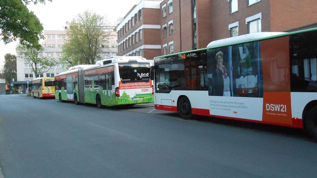 Dortmund: DSW21 plant wieder Dieselbusse anzuschaffen, da die Bundesregierung ab 2025 keine Zuschüsse für Elektrofahrzeuge mehr gewährt