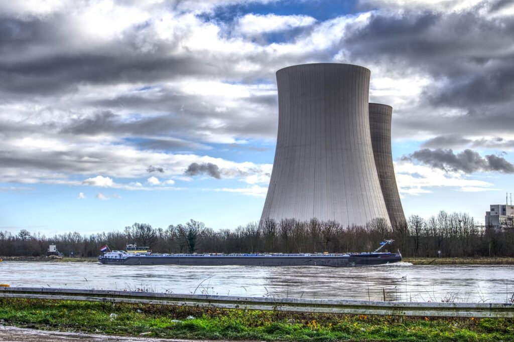 Polen baut an der Ostsee sein erstes Atomkraftwerk. Der erste Reaktor soll 2036 ans Netz, ein weiteres Kraftwerk bis 2040 folgen