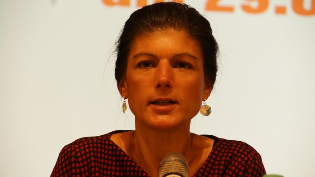 Wirtschaftliche Lage in Deutschland: - Sahra Wagenknecht mahnt angesichts des dramatischen Anstiegs von  Insolvenzen