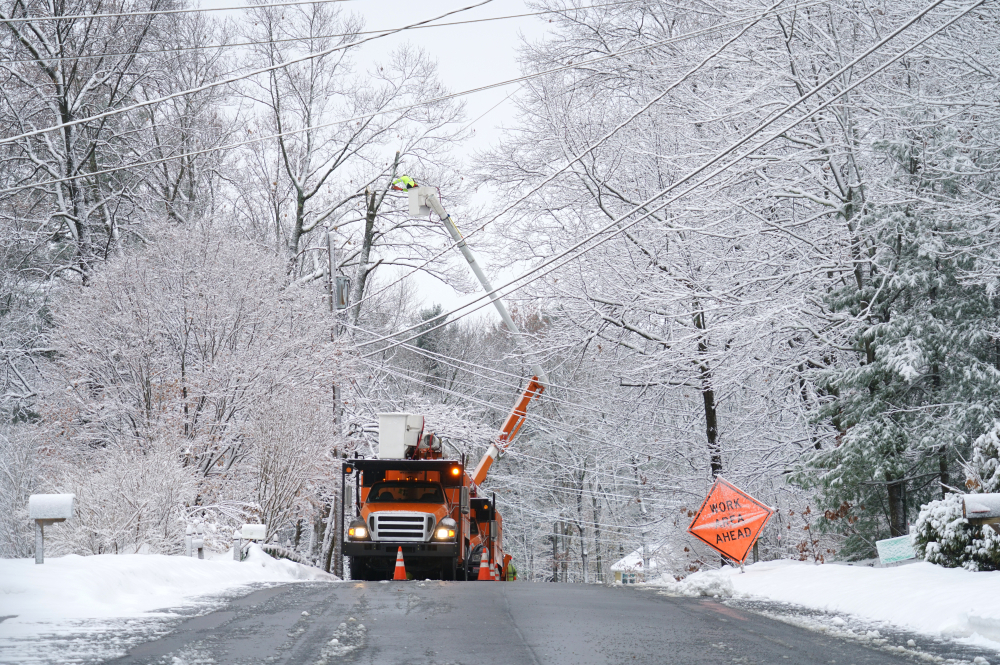 Ein schwerer Eissturm hat in Ontario zum Stromausfall für über 300.000 Haushalte geführt - Reparaturarbeiten dauern mehrere Tage