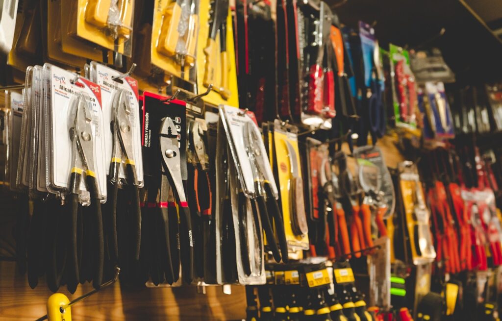 Baumärkte stehen vor dem Aus - warum der klassische Baumarkt ausgedient hat und welche Konzepte jetzt über Erfolg oder Schließung entscheiden