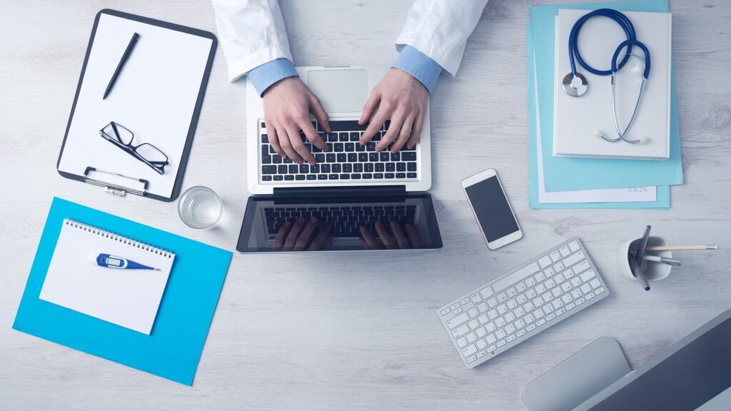 Die digitale Patientenakte startet mit massiven Problemen - Technische Hürden, kaum Patientennutzung und gravierende Sicherheitslücken