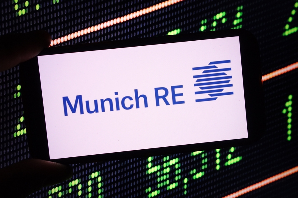 Munich Re verlässt vier Klimabündnisse und setzt auf eine eigenständige Klimastrategie – mit klarer Abkehr von internationalen Allianzen