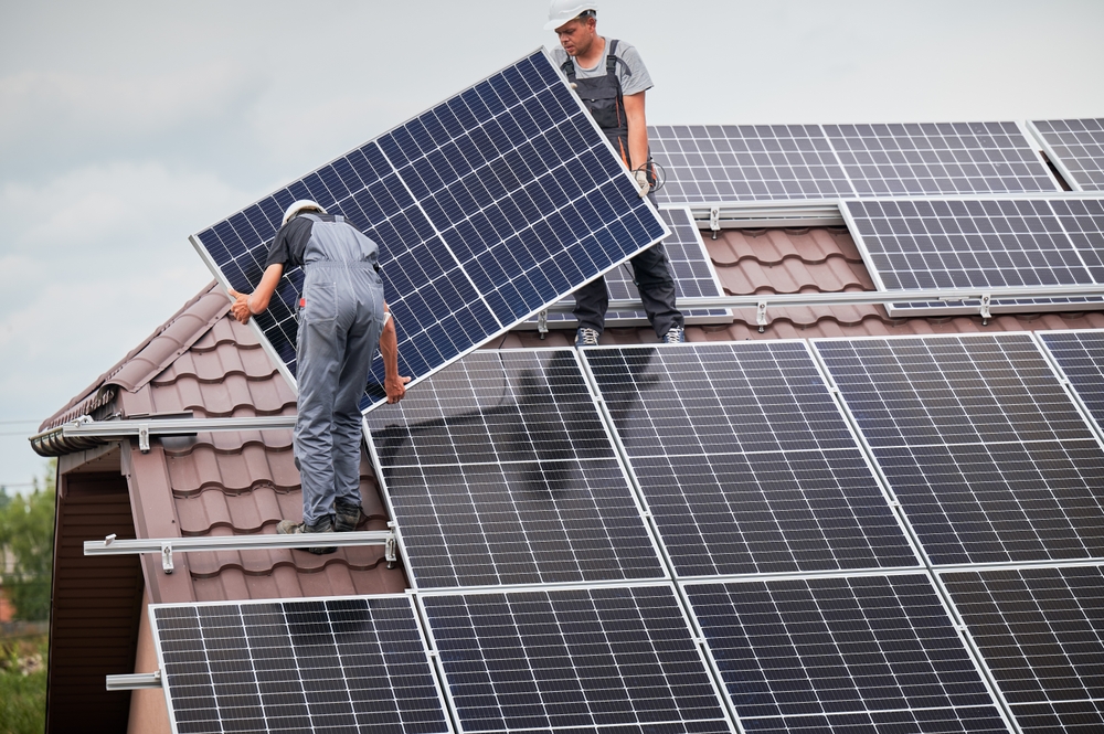 Sonnensteuer auf Photovoltaik geplant: Neue Netzentgelte sollen Betreiber zur Finanzierung des Stromnetzes heranziehen