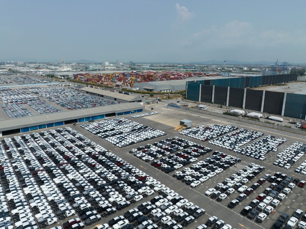 Chinas Autobauer fluten mit manipulierten Gebrauchtwagen den Markt – ein riskanter Exporttrick mit globalen Folgen für den Wettbewerb
