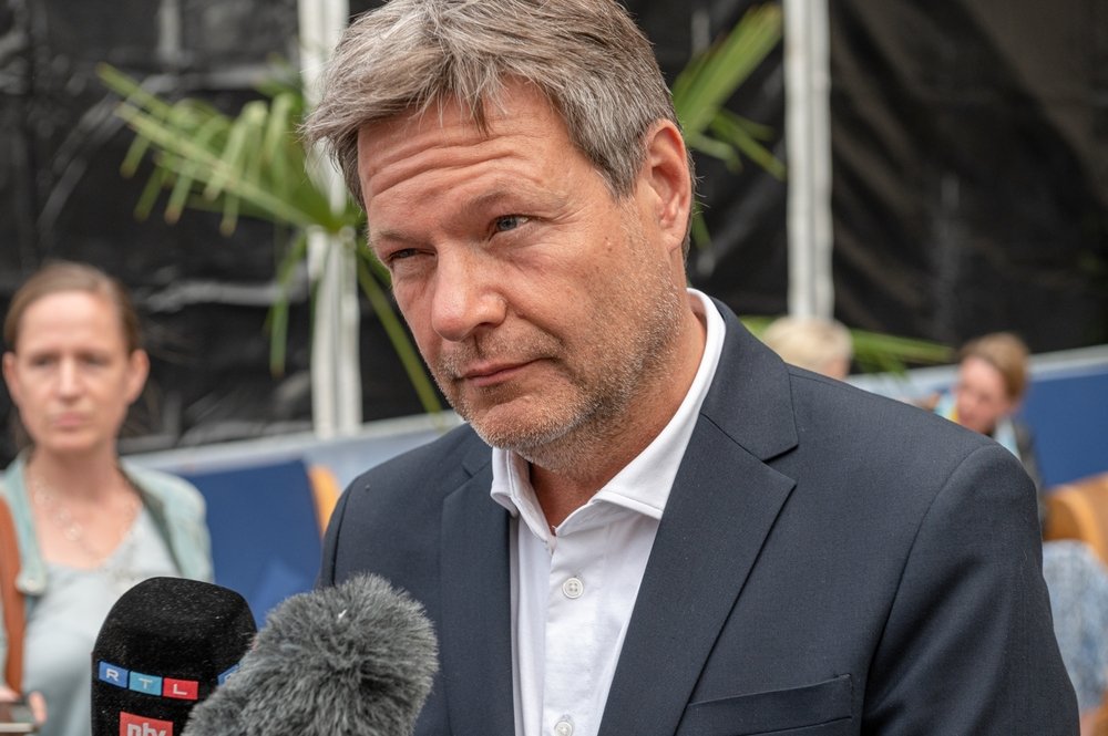 Geheimes Gutachten zeigt Habecks Fehlentscheidungen im Fall Northvolt – 600 Millionen Euro Steuergeld drohen verloren zu gehen