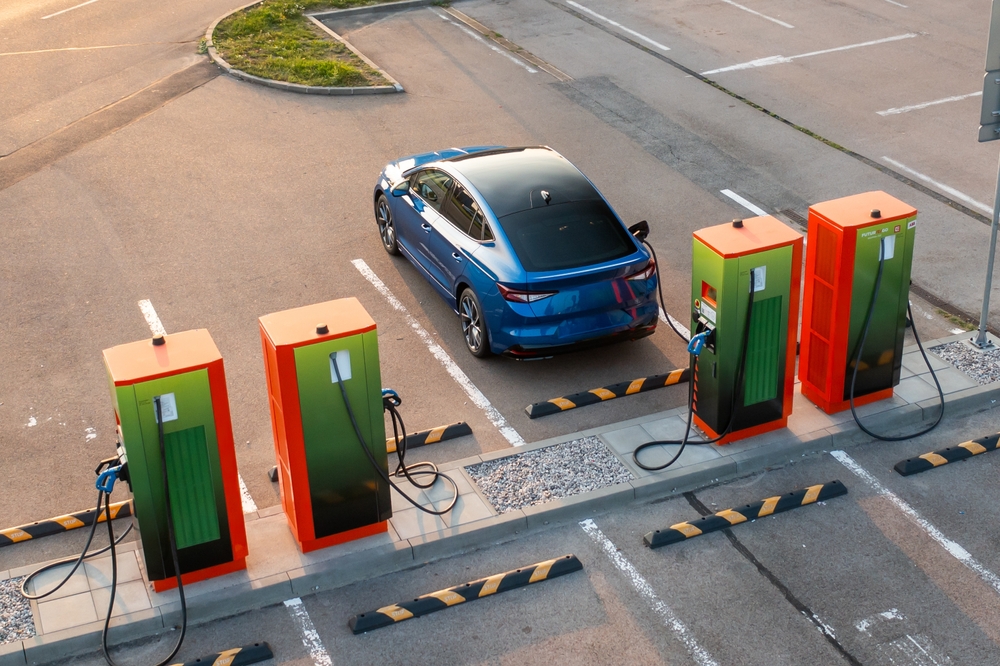 60 Prozent aller Ladesäulen stehen in nur drei EU-Staaten. Fehlende Ladepunkte gefährden den Umstieg auf Elektroautos