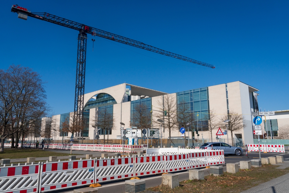 Kanzleramt: Ausbau für fast 1 Mrd. Euro – trotz Krise, Leerstand und Kritik am Büro-Irrsinn. Steuerverschwendung in Zeiten leerer Kassen