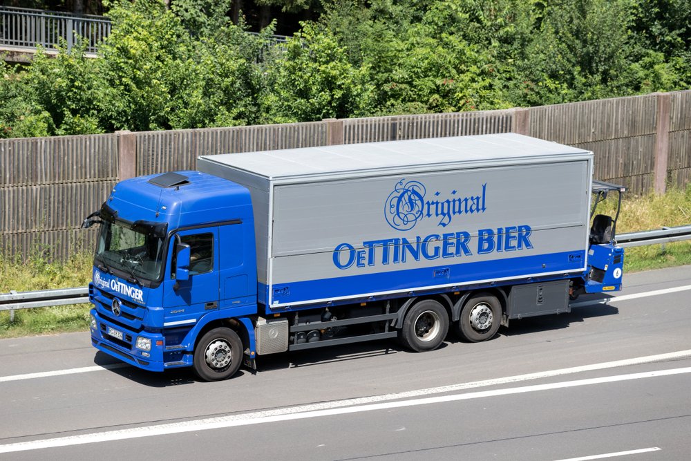 Oettinger schließt 2026 das Werk in Braunschweig. 150 Jobs betroffen. Grund: rückläufiger Bierabsatz und strukturelle Überkapazitäten