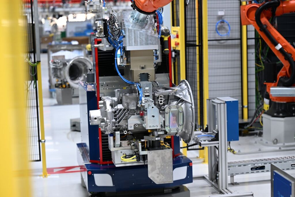 ZF plant die Verlagerung von Teilen der Produktion nach Ungarn. Saarbrücken droht Jobabbau. Die IG Metall reagiert mit Protesten