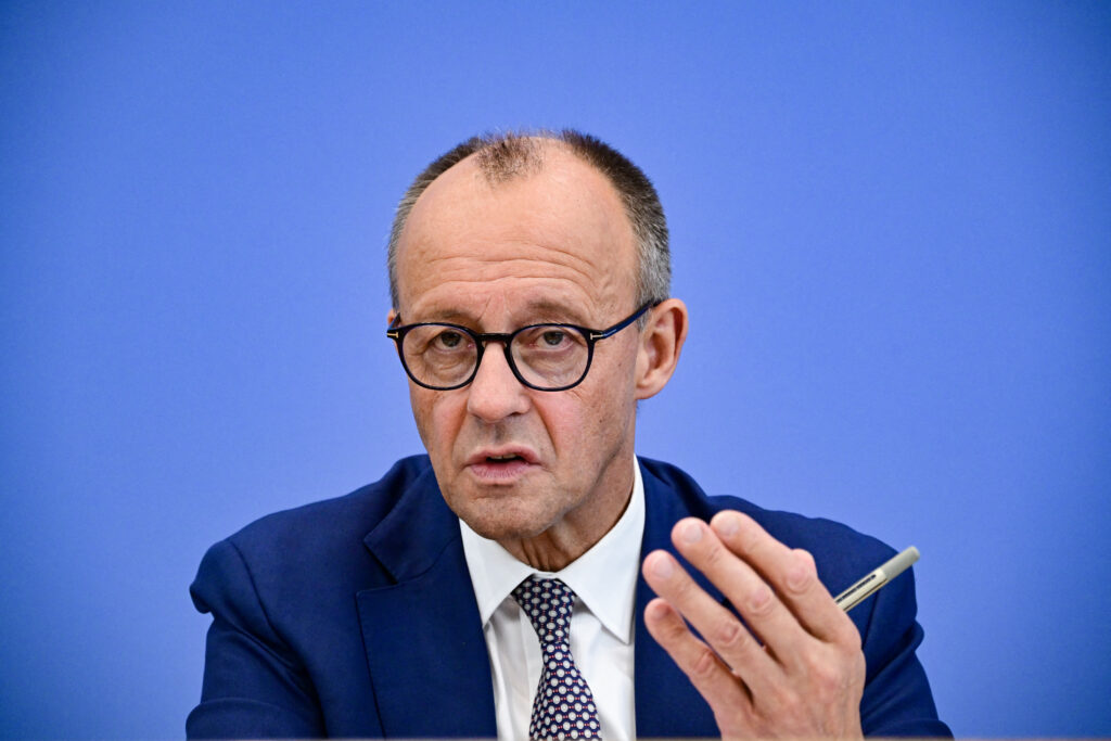 Merz-Regierung kämpft mit Stromnetzproblemen - deutsche KI-Pläne und Rechenzentren drohen an fehlender Netzkapazität zu scheitern