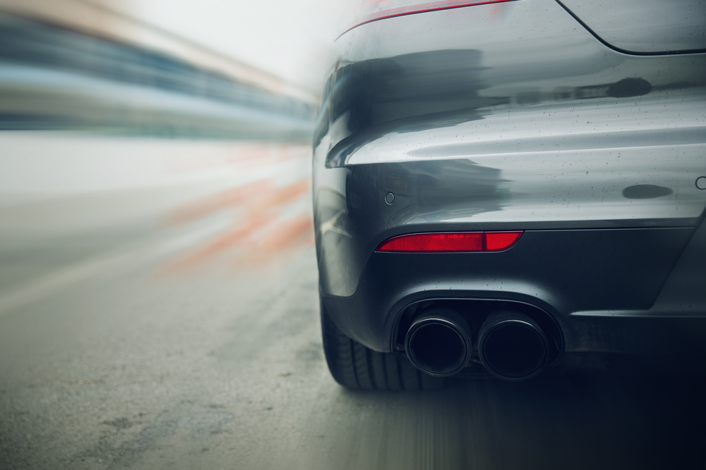 ACEA and CLEPA are pushing for a postponement of the combustion engine ban and are demanding more flexible CO₂ limits from the EU