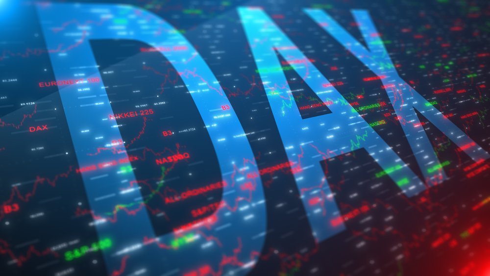 DAX-Konzerne bauen 30.000 Jobs ab. Autoindustrie, Chemie und Zulieferer stehen unter Druck. Abfindungsprogramme verstärken den Trend